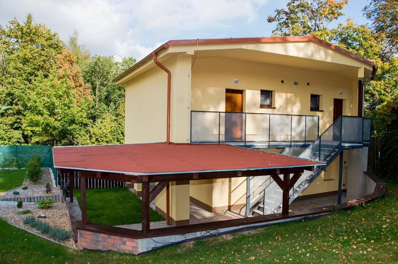 Apartmány Nad Parkem Broumov Exterior foto