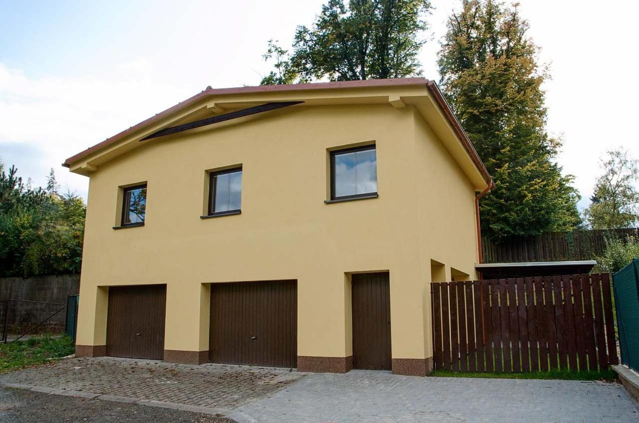 Apartmány Nad Parkem Broumov Exterior foto