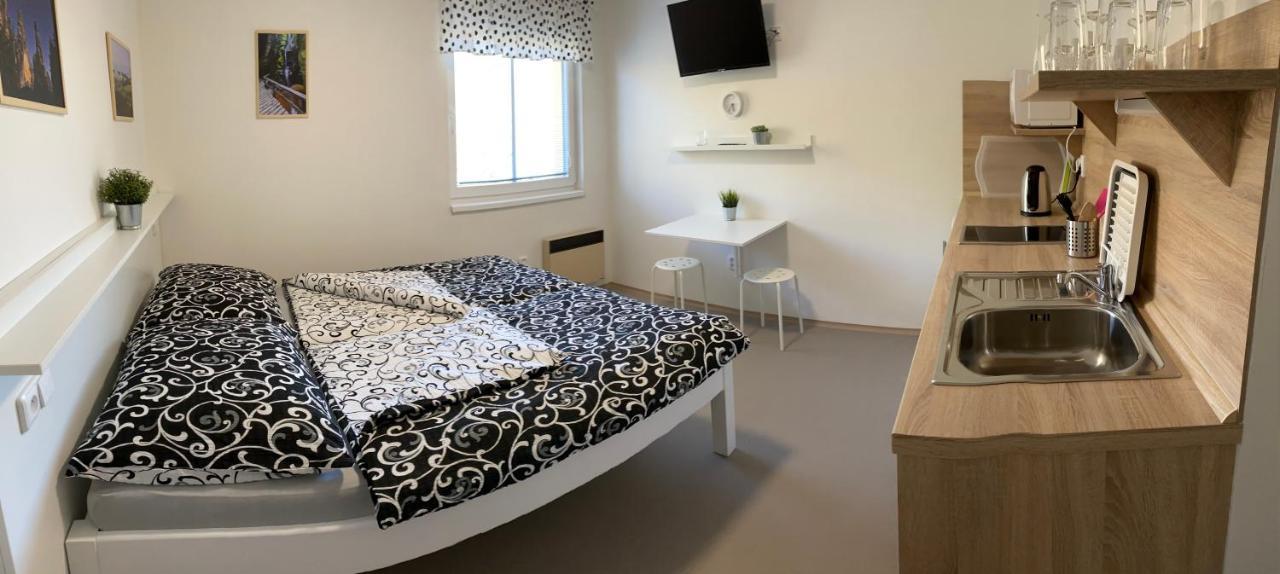 Apartmány Nad Parkem Broumov Exterior foto