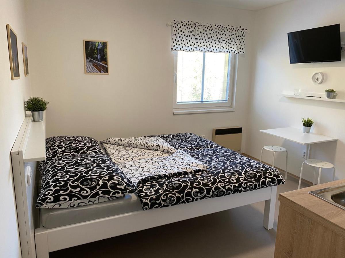 Apartmány Nad Parkem Broumov Exterior foto
